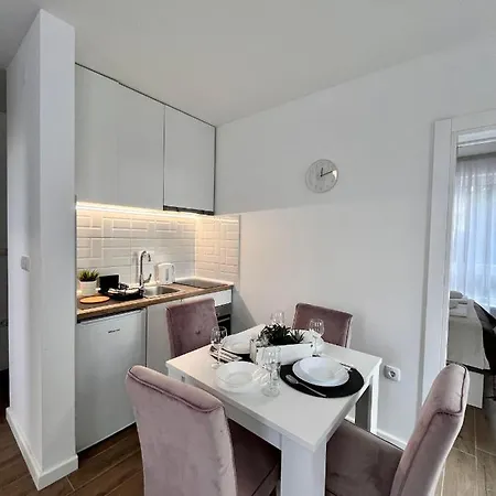 Apartment Divila *